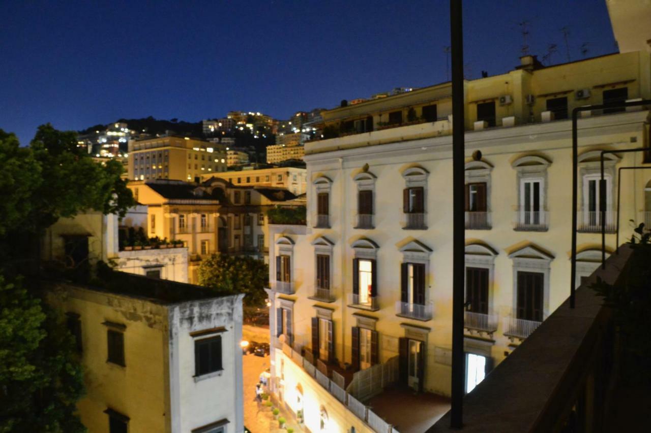 2 Camere Con Pianoforte Napoli Eksteriør billede